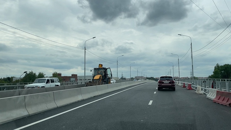 Заезд на мост в Отрадном в сторону области, Состояние путепровода Можайского шоссе в Отрадном, 27 июля