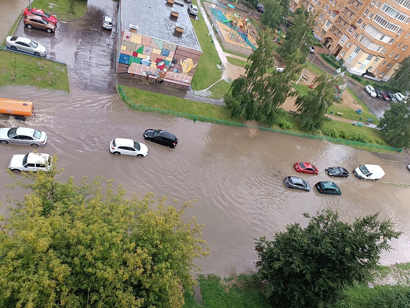 Потоп в четвёртом микрорайоне Одинцово, «Тропический ливень» обрушился на Одинцово