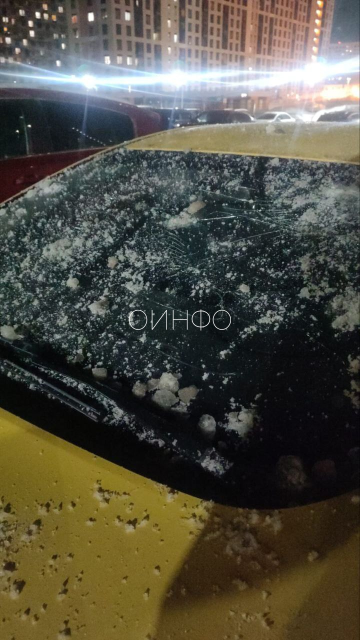 Дорожники повредили десятки машин в ЖК «Одинцово-1» при уборке снега и льда