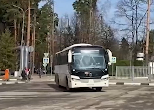 Замглавы Власихи объявил, что автобусный маршрут № 477 до Москвы продолжить работать, Апрель