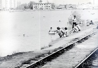 Пруд за Можайкой у пожарки. Мы там купались. Одинцово
