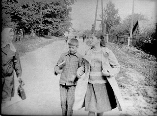 1976 г. Деревенская улица. Сейчас примерно на этом месте находятся дома 2,4  и 6 по Ново-спортивной улице 