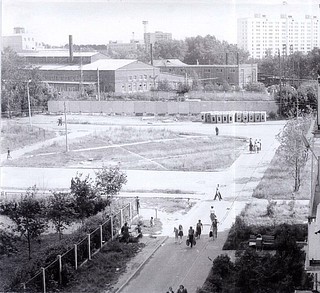 Подход к станции со стороны ул. Вокзальная. ВЗОИ
1982 г.