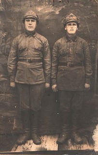 1929 год, слева - житель Одинцова Яков Михайлович Иванов во время службы в Красной Армии, г. Ахалцихи, Грузия - воевали с бандами там до 1933 года