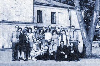 Сотрудники ОВК г. Одинцово у старого здания военкомата на Верхне-Пролетарской улице в Одинцове
источник http://www.ovk-odintsovo.ru