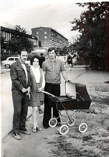 1975 г. Можайское ш., 1 мкр., вдалеке киричная пятиэтажка — № 19